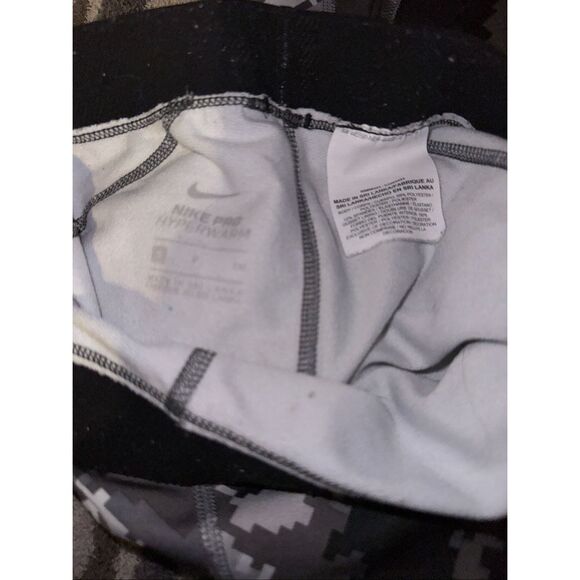 Nike pro Hyperwarm compression leggings size small - Picture 2 of 3